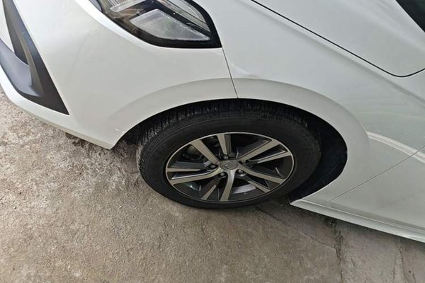 Honda Civic 2023, 5800 км, за 15226 USD - фото 10