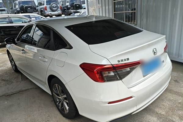 Honda Civic 2023, 5800 км, за 15226 USD