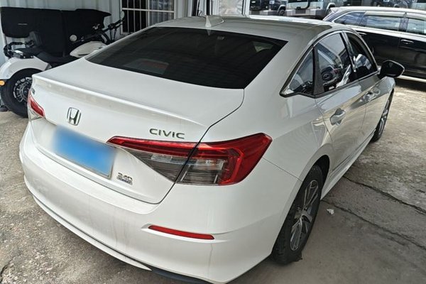 Honda Civic 2023, 5800 км, за 15226 USD - фото 6