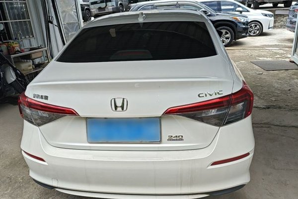 Honda Civic 2023, 5800 км, за 15226 USD