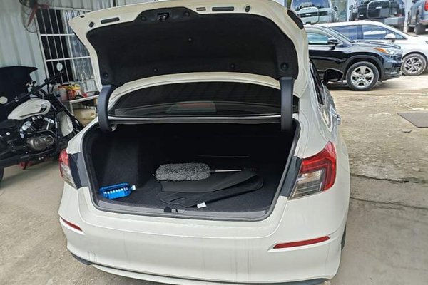 Honda Civic 2023, 5800 км, за 15226 USD - фото 22