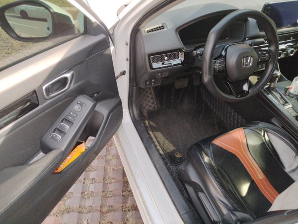 Honda Civic 2023, 68700 км, за 12493 USD - фото 17