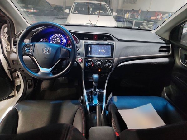 Honda Crider 2016, 54000 км, за 7247 USD - фото 18