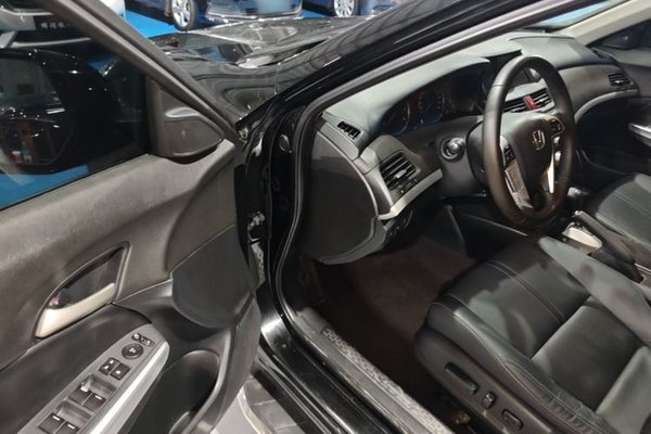 Honda Crosstour 2012, 120300 км, за 8592 USD - фото 19