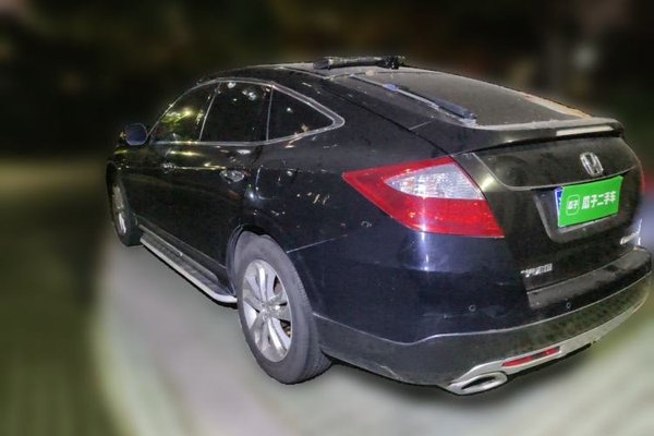 Honda Crosstour 2014, 89400 км, за 8306 USD