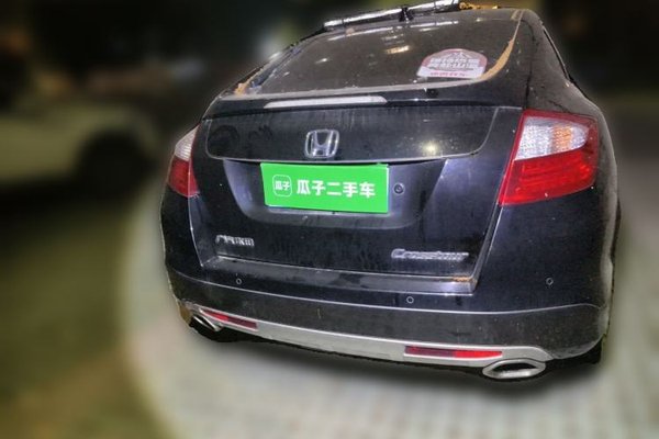 Honda Crosstour 2014, 89400 км, за 8306 USD