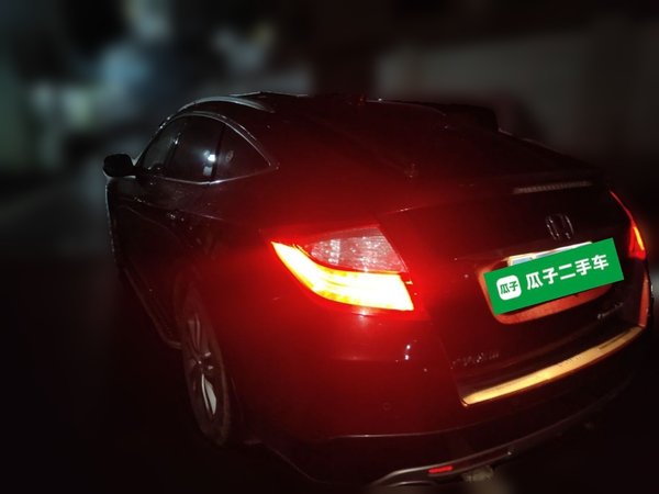 Honda Crosstour 2014, 128300 км, за 7367 USD