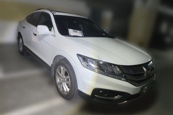 Honda Crosstour 2014, 131100 км, за 7128 USD