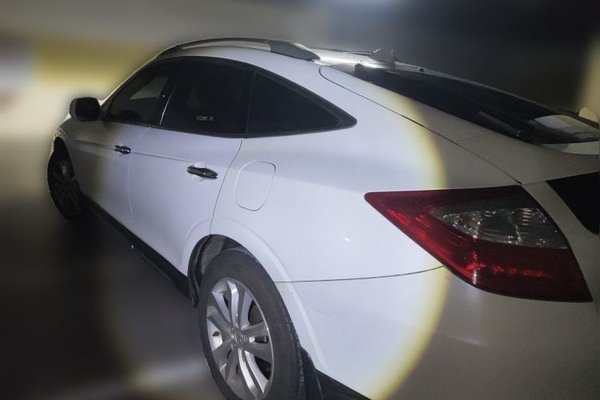 Honda Crosstour 2014, 131100 км, за 7128 USD