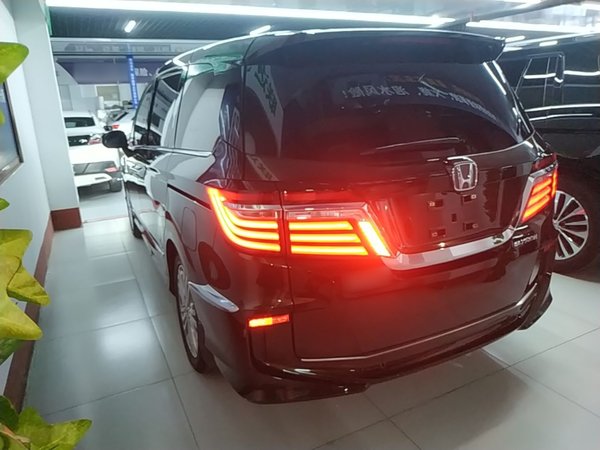 Honda Elysion 2016, 81199 км, за 16760 USD