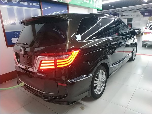 Honda Elysion 2016, 81199 км, за 16760 USD - фото 6