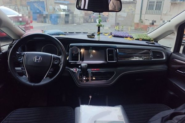 Honda Elysion 2016, 86000 км, за 16491 USD - фото 9