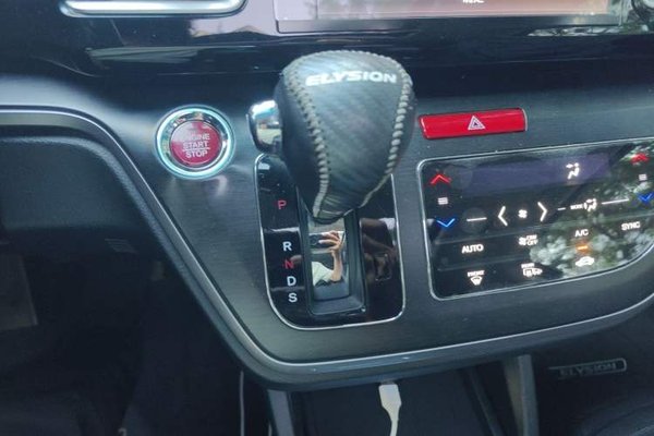 Honda Elysion 2016, 86000 км, за 16491 USD - фото 14