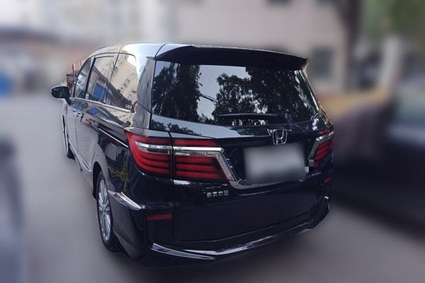 Honda Elysion 2016, 86000 км, за 16491 USD