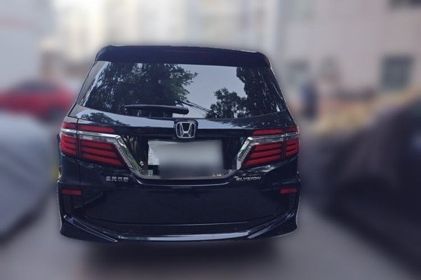 Honda Elysion 2016, 86000 км, за 16491 USD