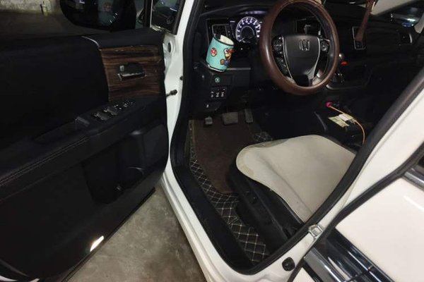 Honda Elysion 2016, 107500 км, за 16549 USD - фото 19