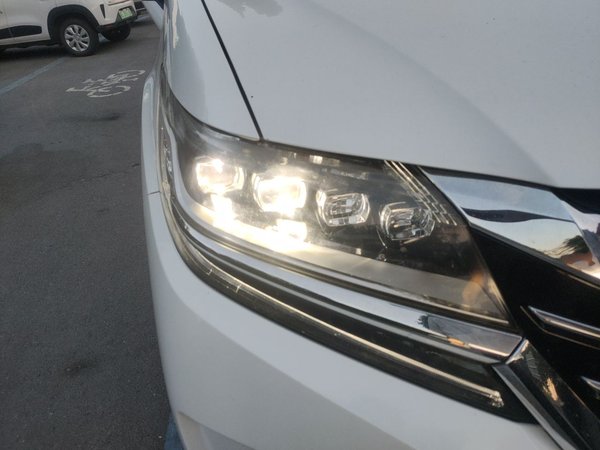Honda Elysion 2016, 151900 км, за 17382 USD - фото 7