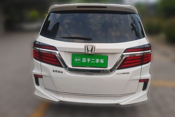 Honda Elysion 2016, 159800 км, за 14173 USD