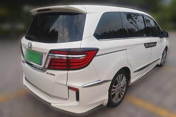 Honda Elysion 2016, 159800 км, за 14173 USD - фото 6