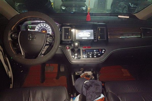 Honda Elysion 2016, 185000 км, за 14269 USD - фото 10