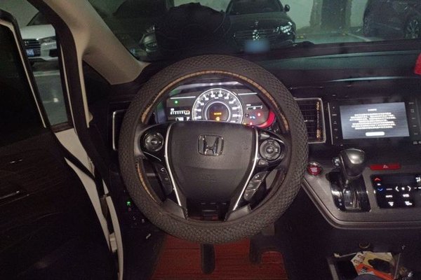 Honda Elysion 2016, 185000 км, за 14269 USD - фото 11