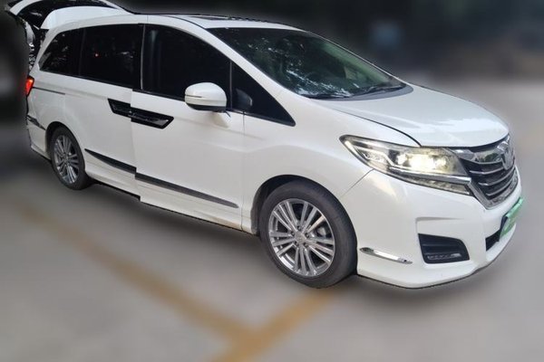 Honda Elysion 2016, 91800 км, за 17713 USD