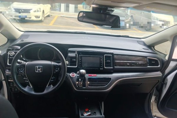 Honda Elysion 2016, 91800 км, за 17713 USD - фото 19
