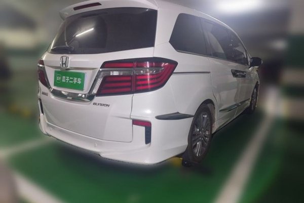 Honda Elysion 2016, 95000 км, за 17471 USD - фото 6