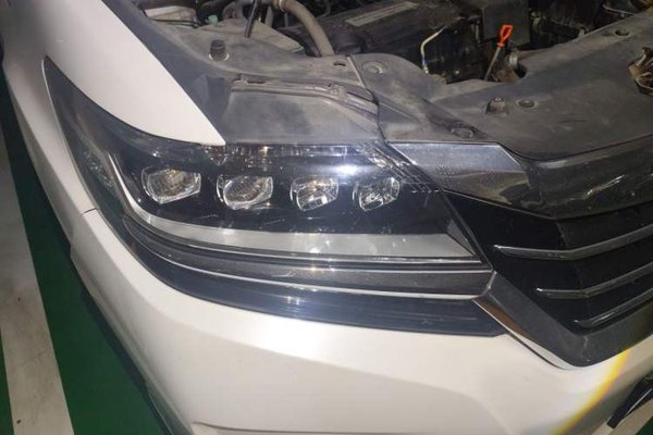 Honda Elysion 2016, 95000 км, за 17471 USD - фото 7