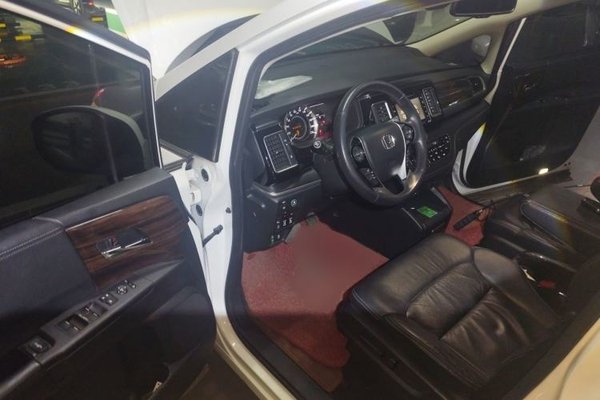 Honda Elysion 2016, 95000 км, за 17471 USD - фото 19