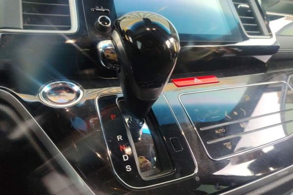 Honda Elysion 2019, 174000 км, за 17792 USD - фото 14