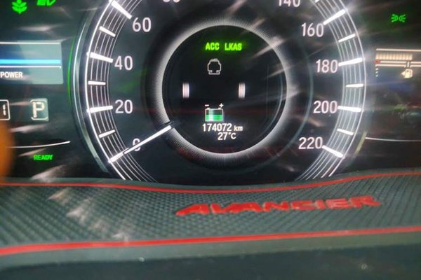 Honda Elysion 2019, 174000 км, за 17792 USD - фото 12