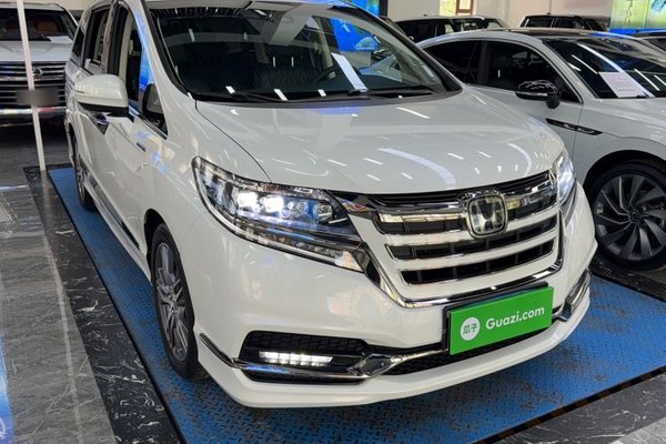 Honda Elysion 2019, 72400 км, за 25228 USD
