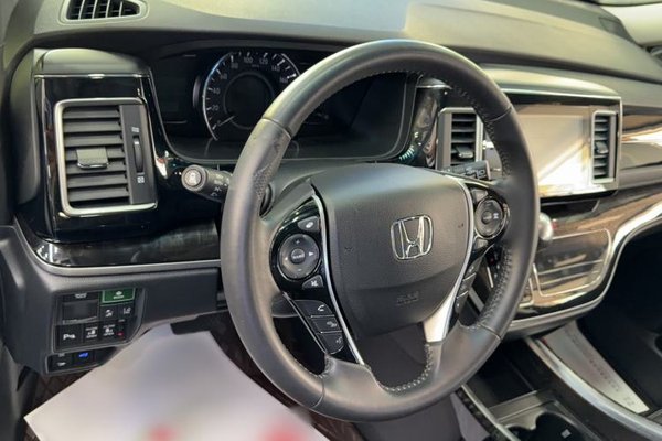 Honda Elysion 2019, 72400 км, за 25228 USD - фото 9