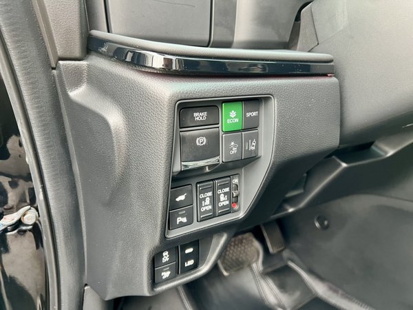 Honda Elysion 2022, 58500 км, за 28982 USD - фото 30