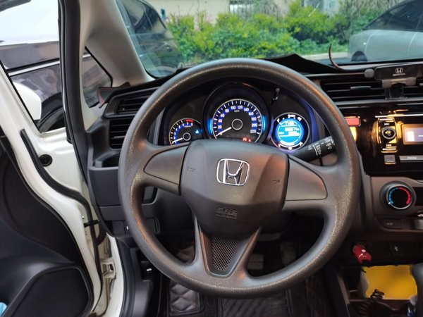 Honda Fit 2016, 52000 км, за 6561 USD - фото 12