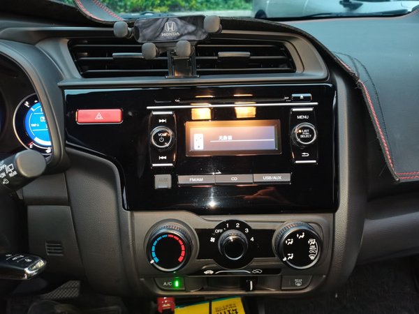 Honda Fit 2016, 52000 км, за 6561 USD - фото 17