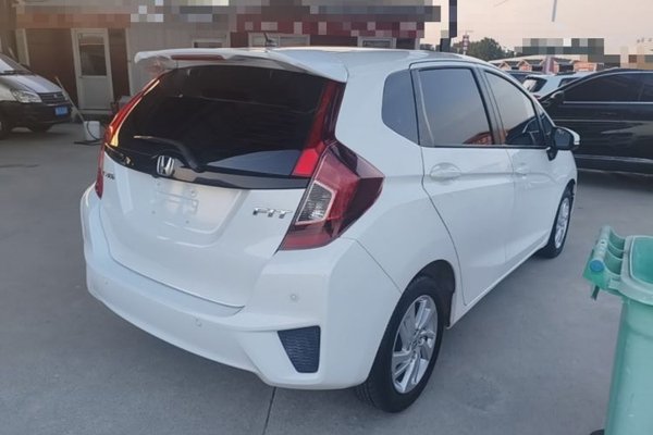 Honda Fit 2016, 67800 км, за 7511 USD - фото 6