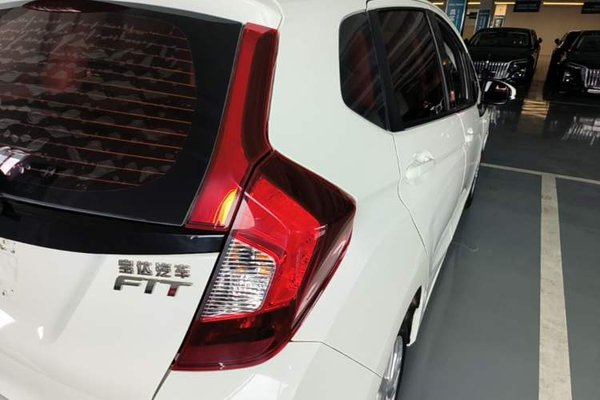 Honda Fit 2018, 67500 км, за 7589 USD - фото 9