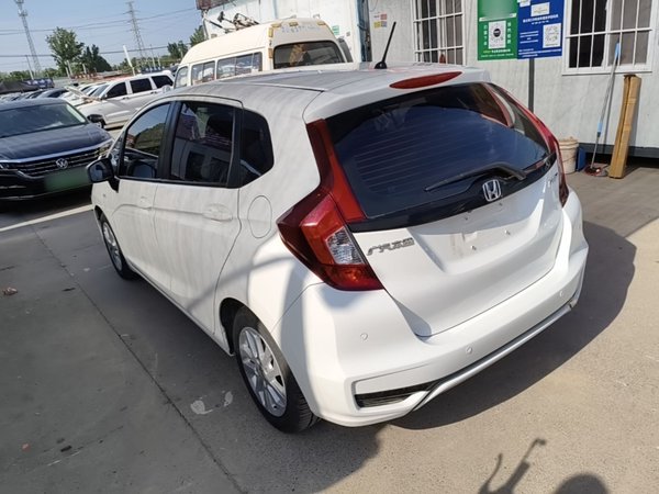 Honda Fit 2018, 69300 км, за 8260 USD