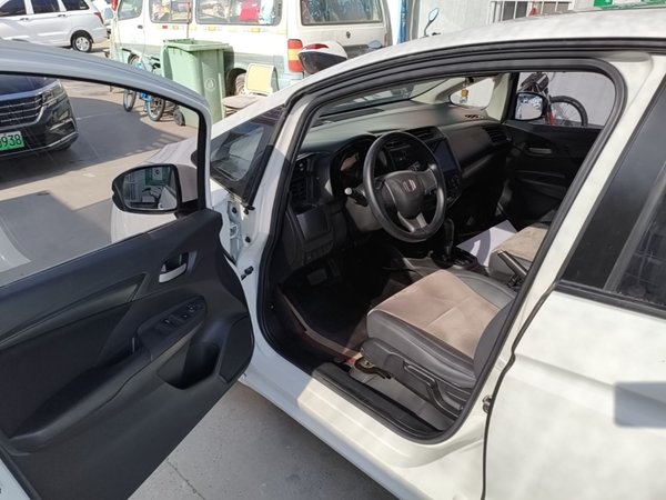 Honda Fit 2018, 69300 км, за 8260 USD - фото 19