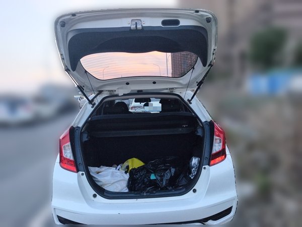 Honda Fit 2018, 69300 км, за 5809 USD - фото 20