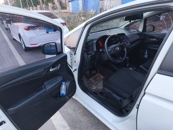 Honda Fit 2018, 69300 км, за 5809 USD - фото 17