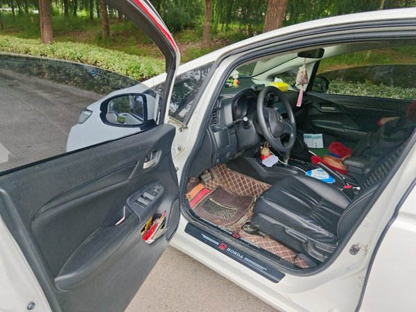 Honda Fit 2018, 83400 км, за 6037 USD - фото 17