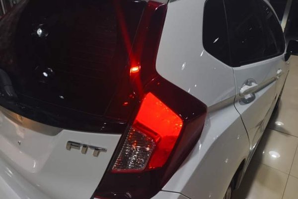 Honda Fit 2018, 84700 км, за 7230 USD - фото 9