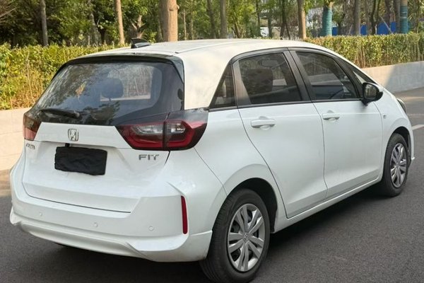 Honda Fit 2021, 31900 км, за 10390 USD - фото 6