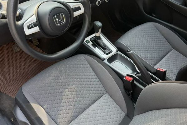 Honda Fit 2021, 31900 км, за 10390 USD - фото 11