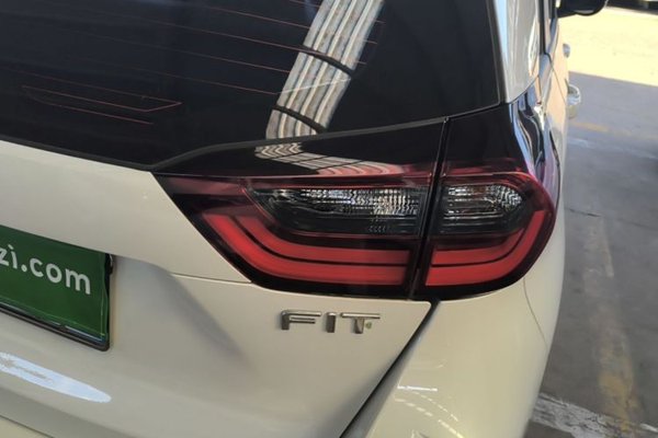 Honda Fit 2023, 28400 км, за 10417 USD - фото 17