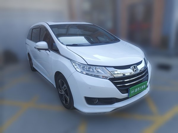 Honda Odyssey 2015, 197800 км, за 12556 USD