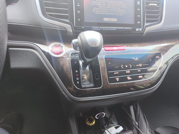 Honda Odyssey 2015, 197800 км, за 12556 USD - фото 15